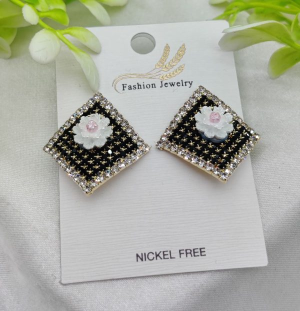 Imported Elegant Floral Stud Earrings With Rhinestone Border - Image 3