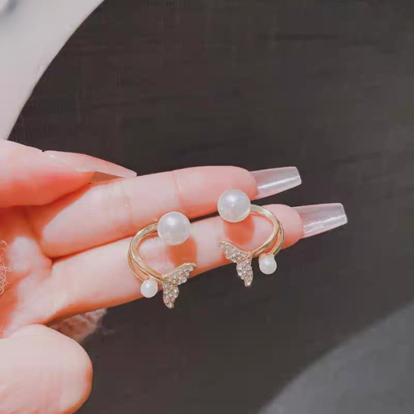 Korean Golden Fishtail Fashion Stud Earrings For Women - Image 3